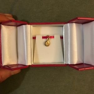 Helen Ficalora Jewelry - Helen Ficalora 14k Gold Pisces Charm Helen Ficalora Jewelry - Helen Ficalora 14k Gold Pisces Charm